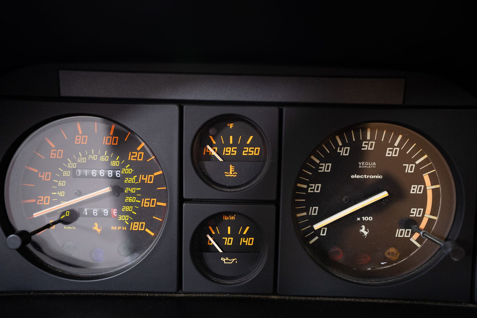 1992 Ferrari Mondial T — full photo 24 of 38