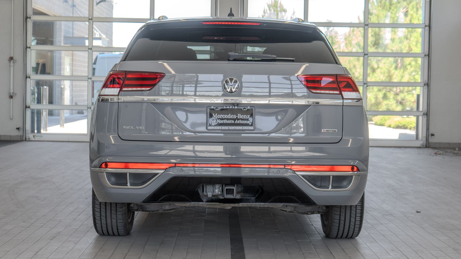 2022 Volkswagen Atlas Cross Sport 3.6L V6 SEL R-Line — foto completa 14 de 34