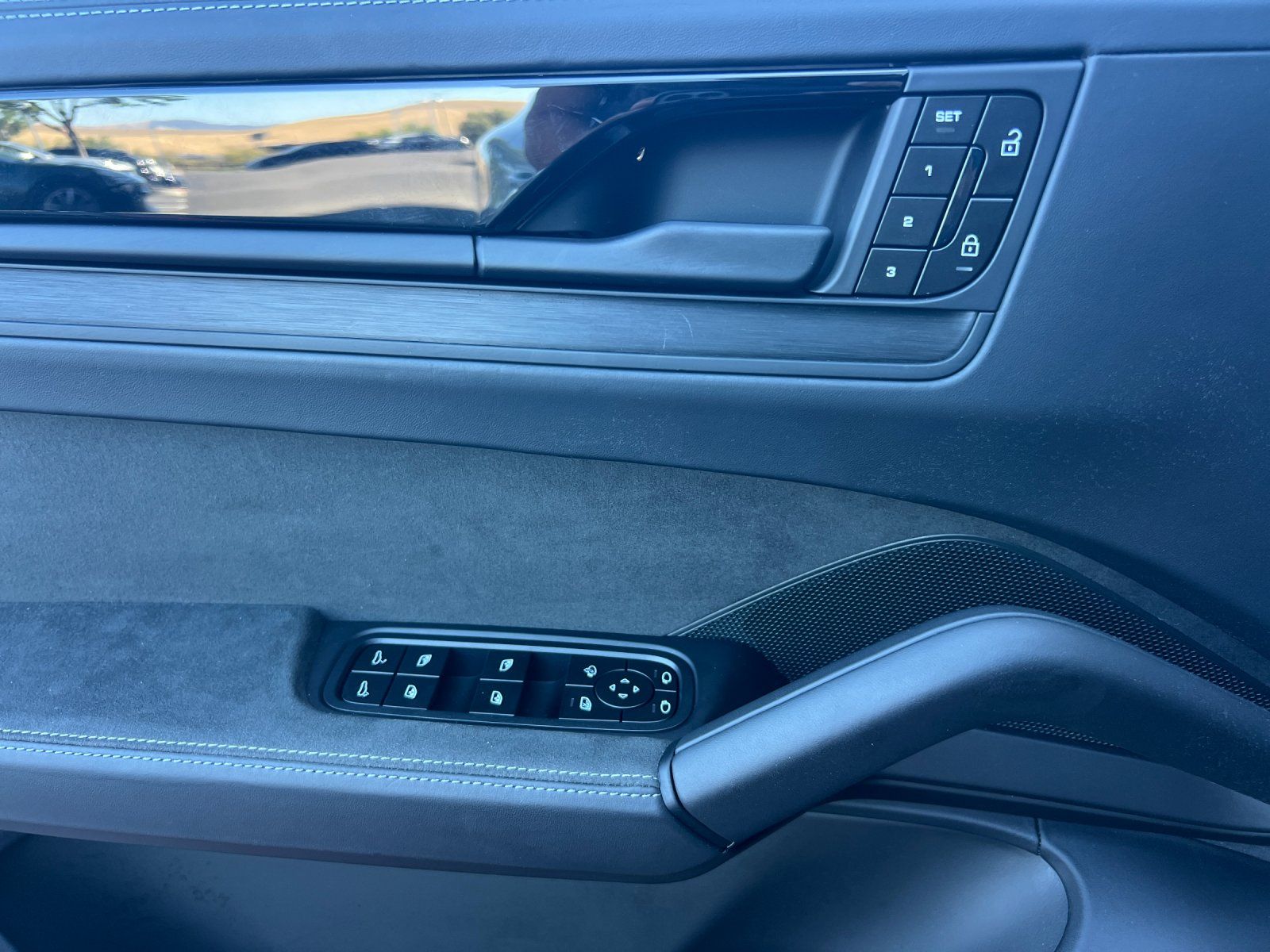 2026 Porsche Cayenne GTS — full photo 12 of 29