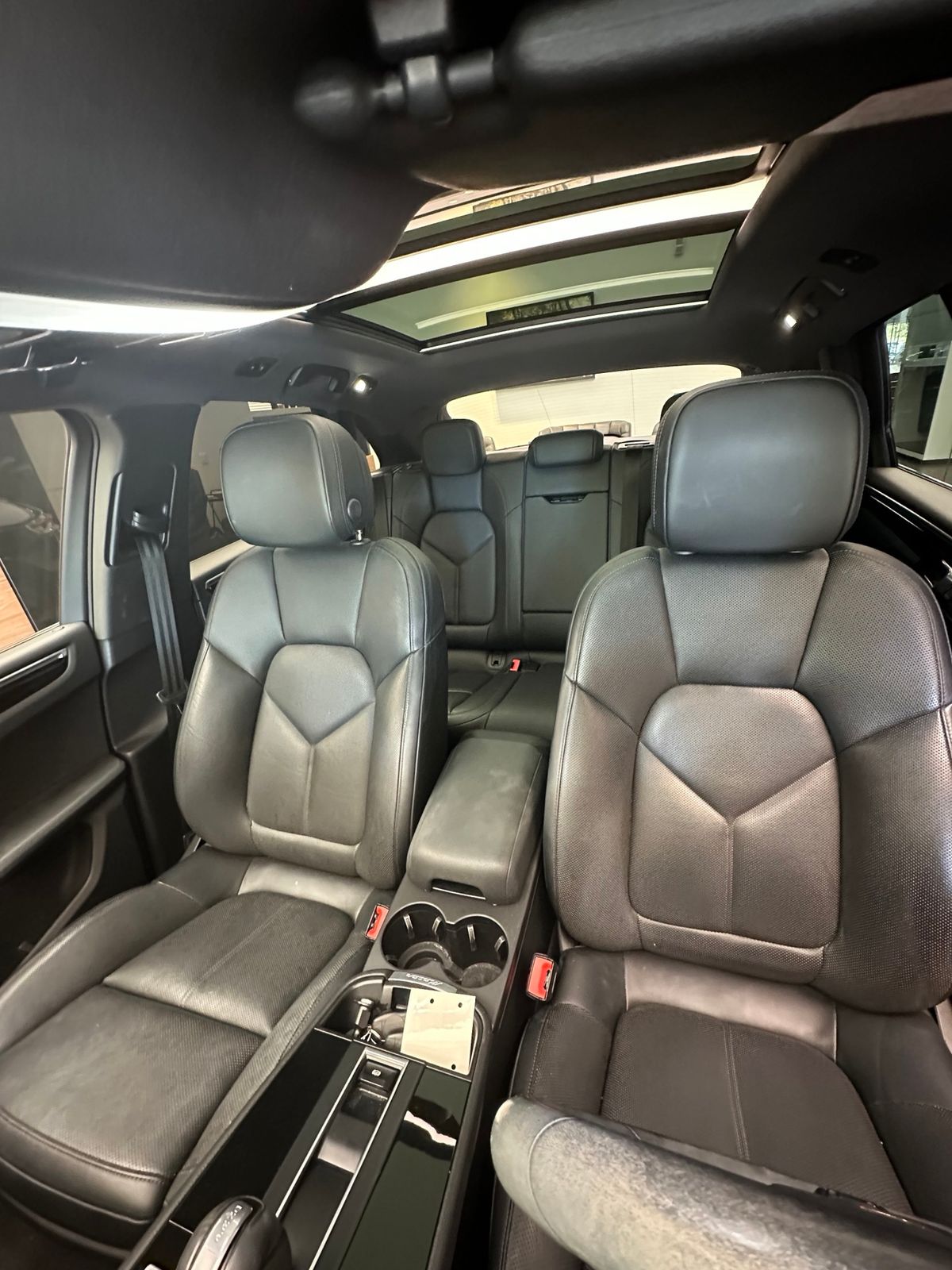 2023 Porsche Macan S — full photo 12 of 13