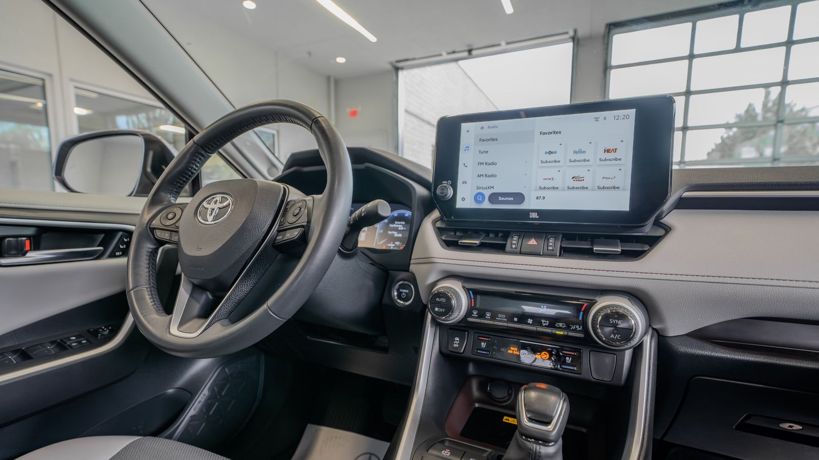 2024 Toyota RAV4 Hybrid Limited — foto completa 19 de 35