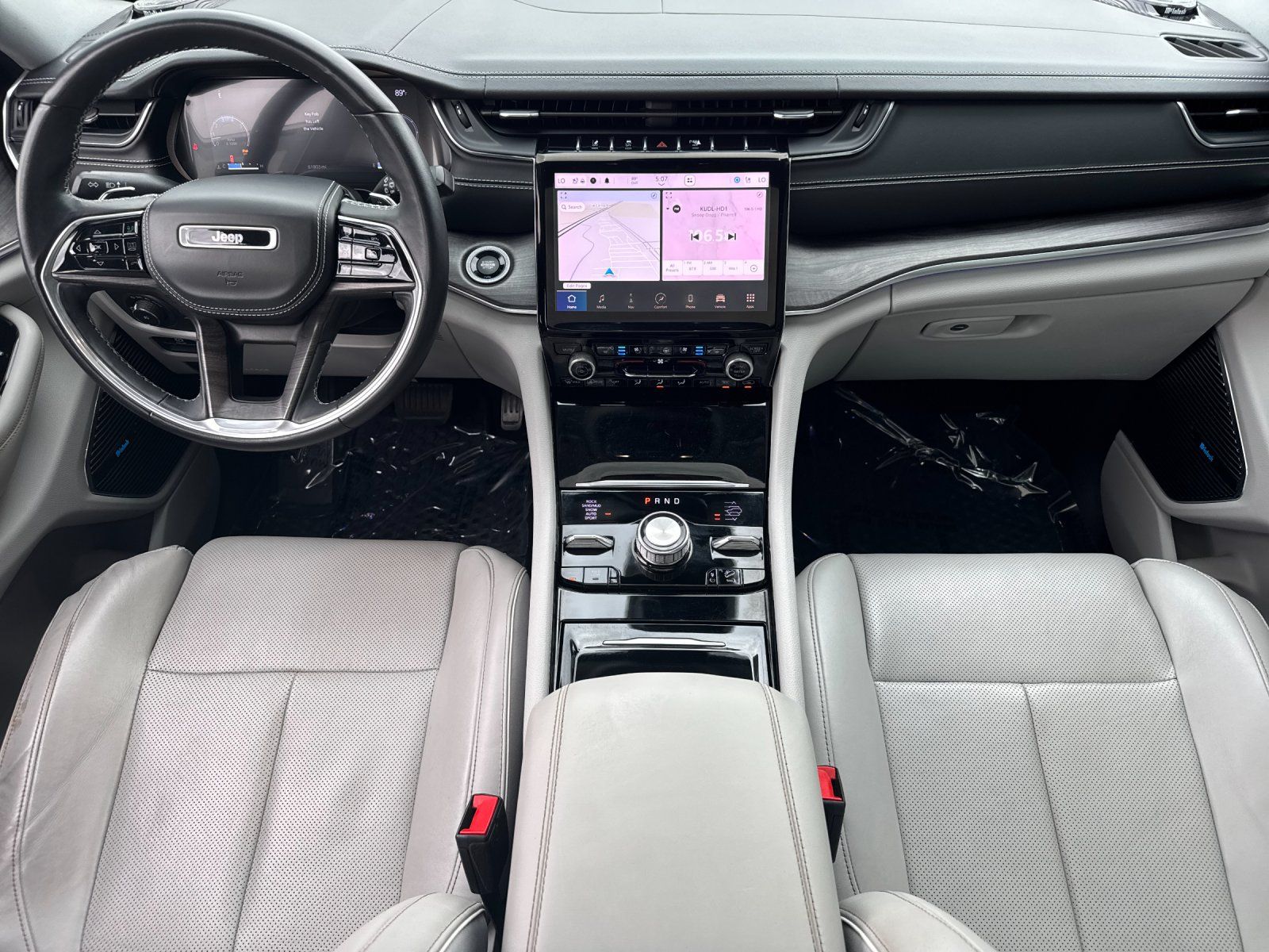 2021 Jeep Grand Cherokee L Overland — full photo 6 of 30