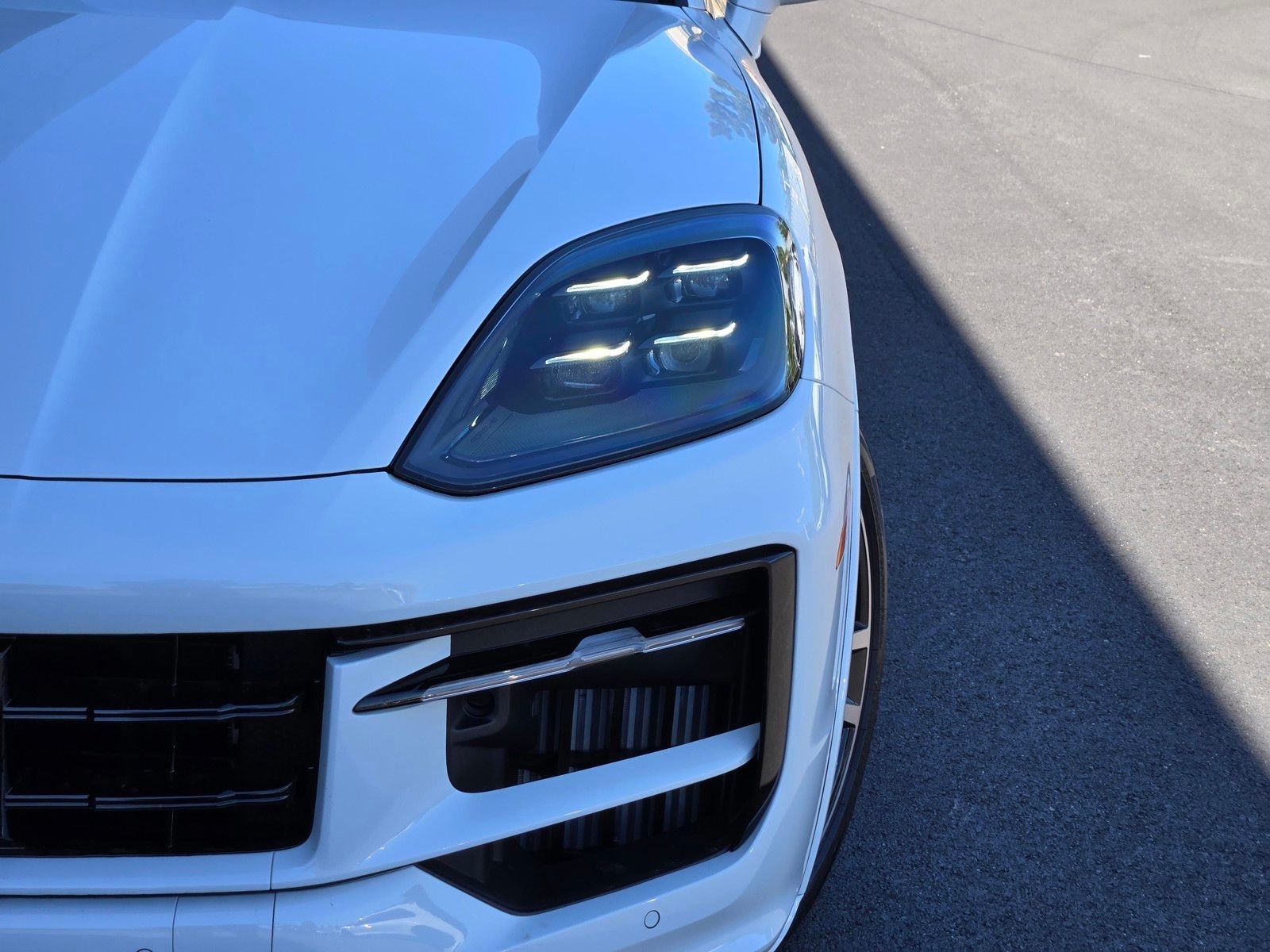 2026 Porsche Cayenne GTS — foto completa 12 de 27