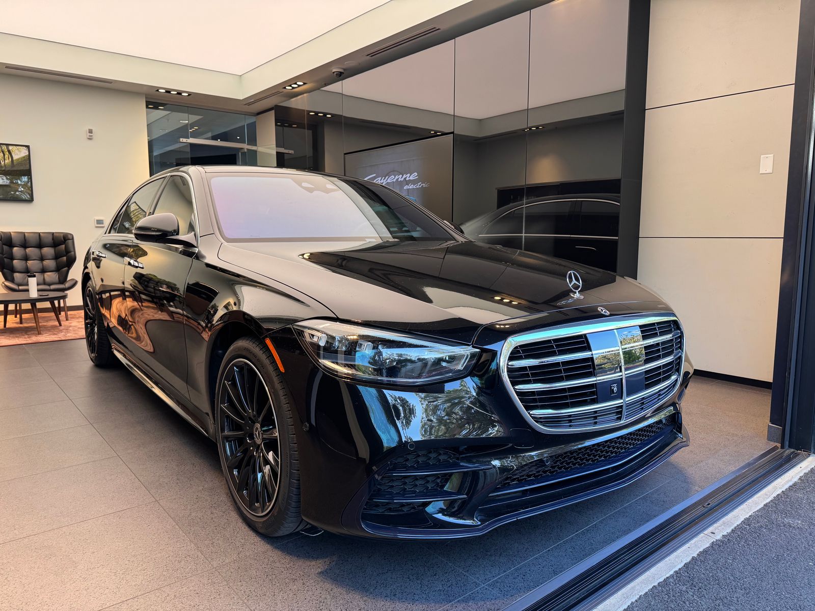 2022 Mercedes-Benz S-Class S 500 — full photo 3 of 9