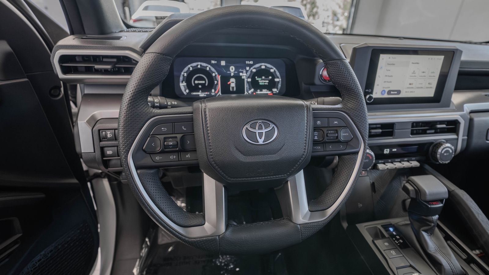 2025 Toyota Tacoma PreRunner — foto completa 8 de 29