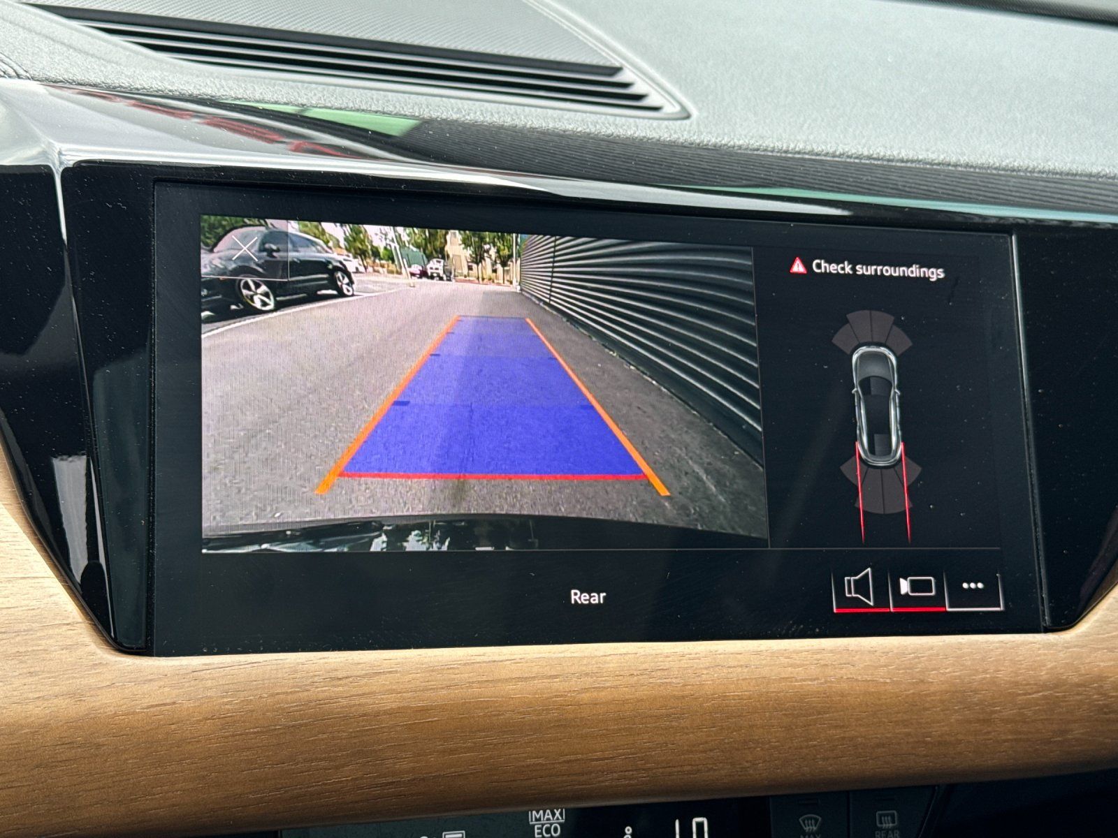 2023 Audi e-tron GT Premium Plus — foto completa 19 de 28