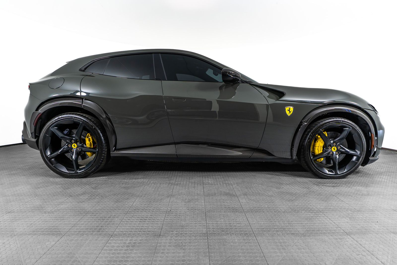 2025 Ferrari Purosangue — foto completa 6 de 66