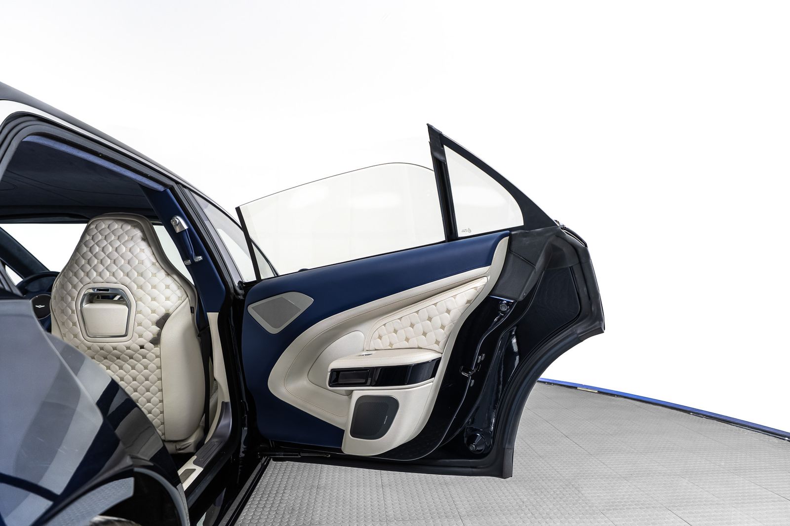 2018 Aston Martin Lagonda Taraf — foto completa 13 de 62