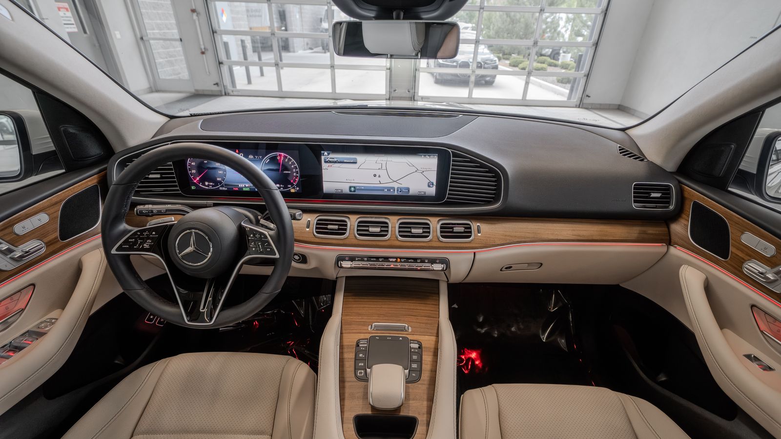 2025 Mercedes-Benz GLE GLE 450e — full photo 7 of 34
