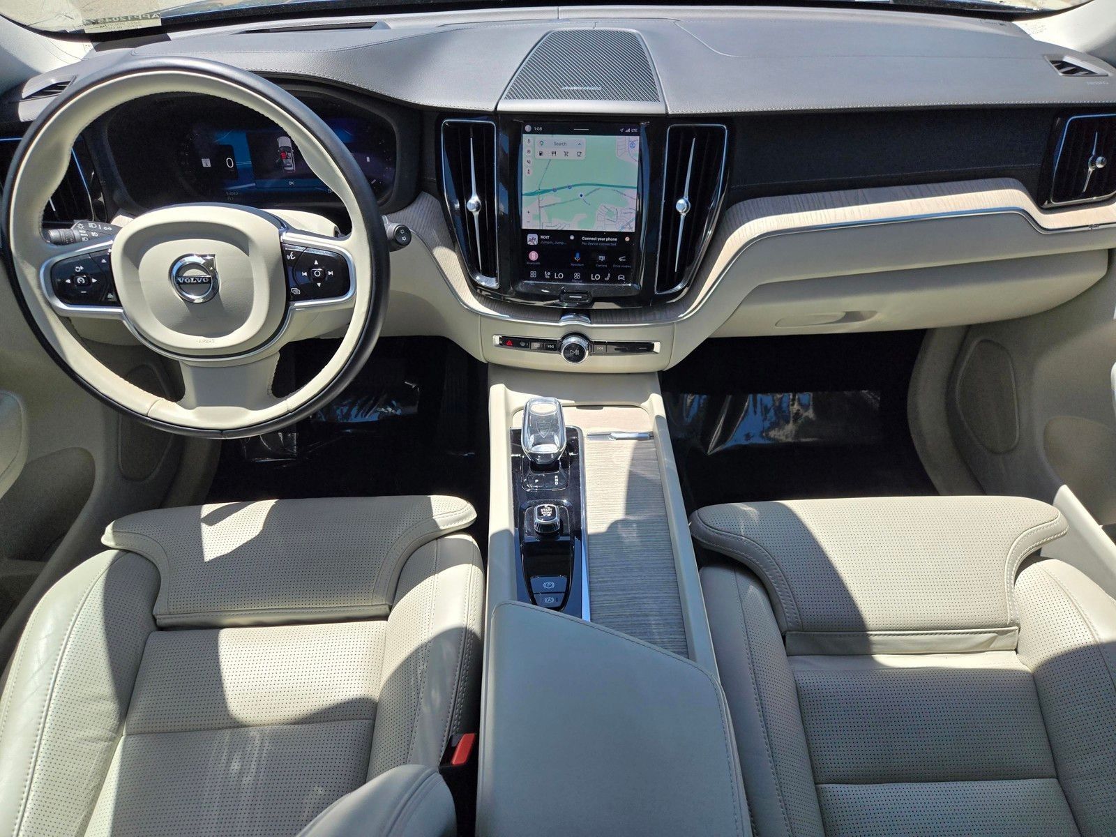 2023 Volvo XC60 B5 Ultimate Dark Theme — foto completa 12 de 45