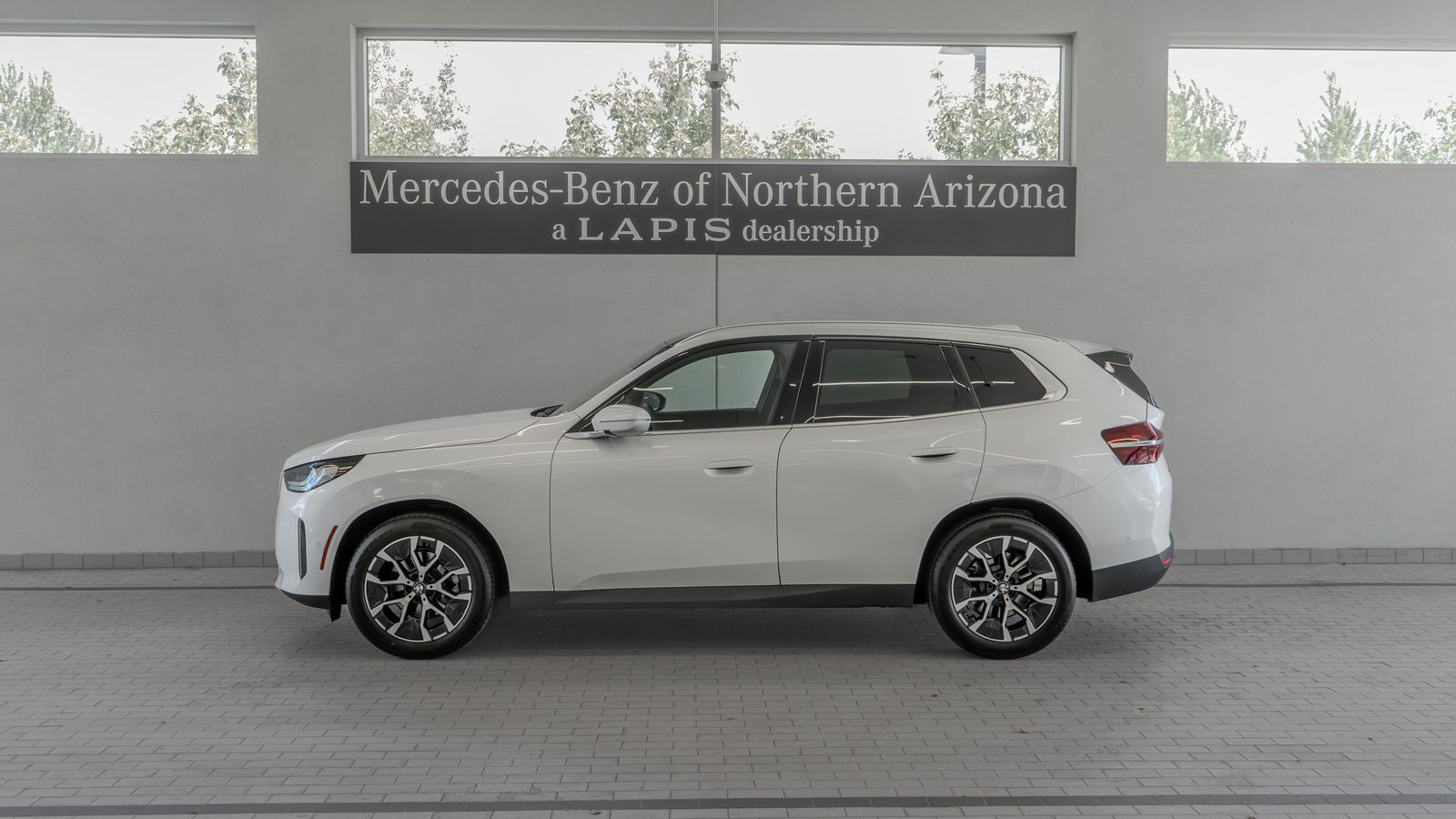 2025 BMW X3 30 xDrive — full photo 2 of 35