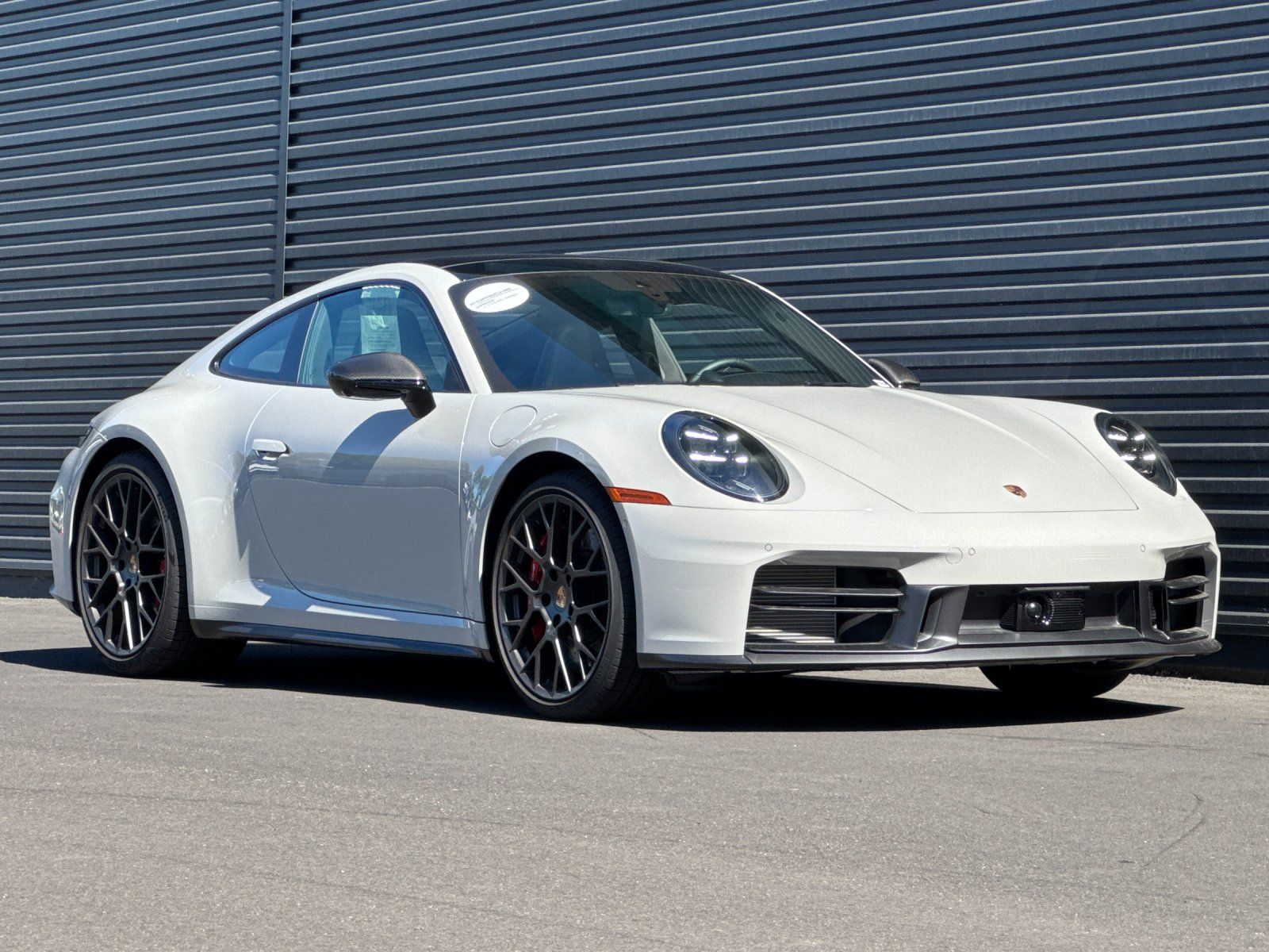 2025 Porsche 911 Carrera S — full photo 10 of 28