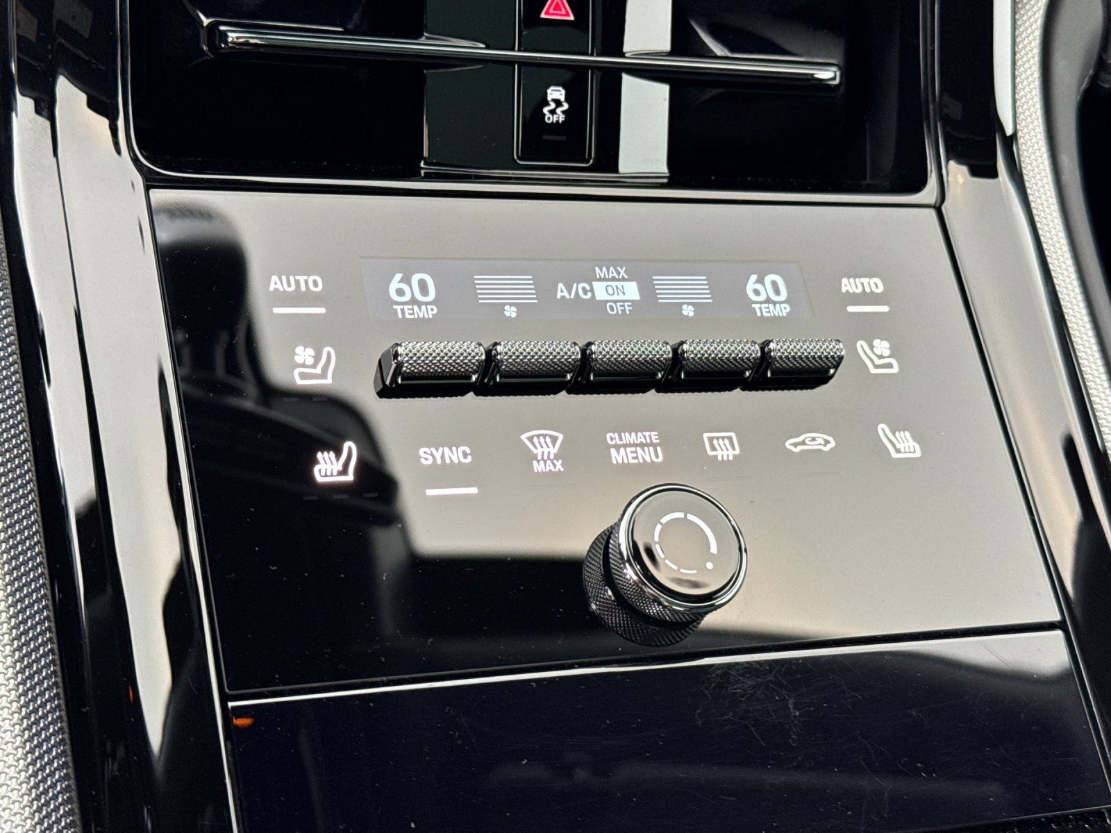 2026 Porsche Panamera E-Hybrid 4 — full photo 22 of 30