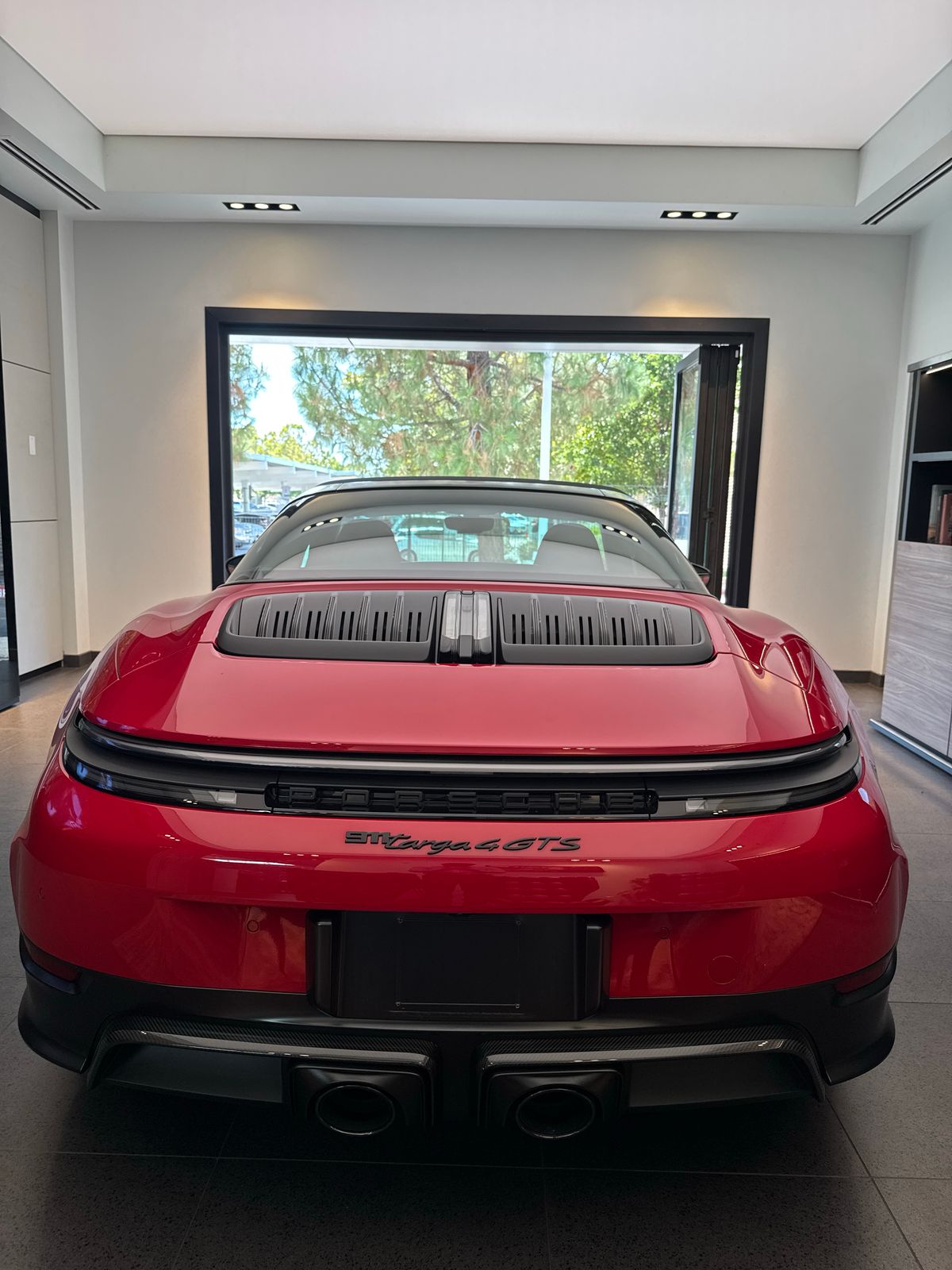 2026 Porsche 911 Targa 4 GTS — foto completa 5 de 12