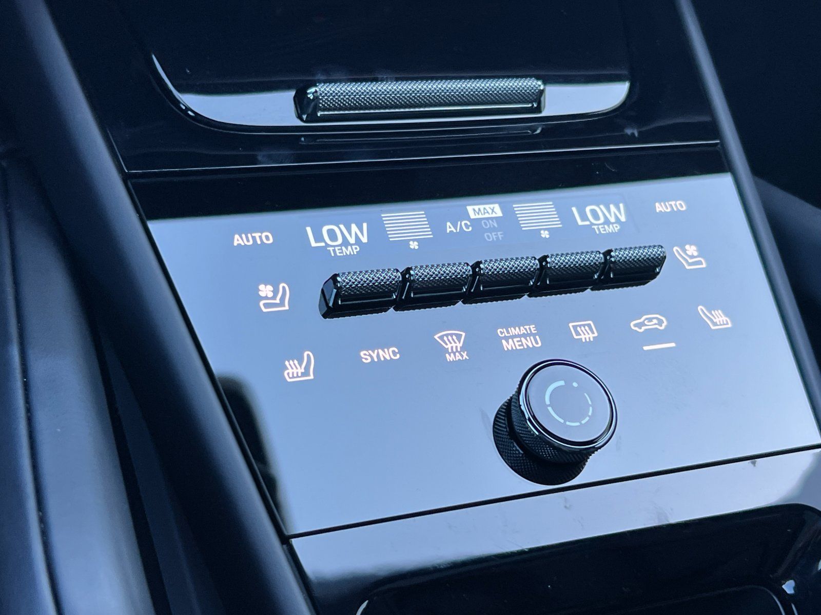 2026 Porsche Cayenne Coupe Base — full photo 21 of 29