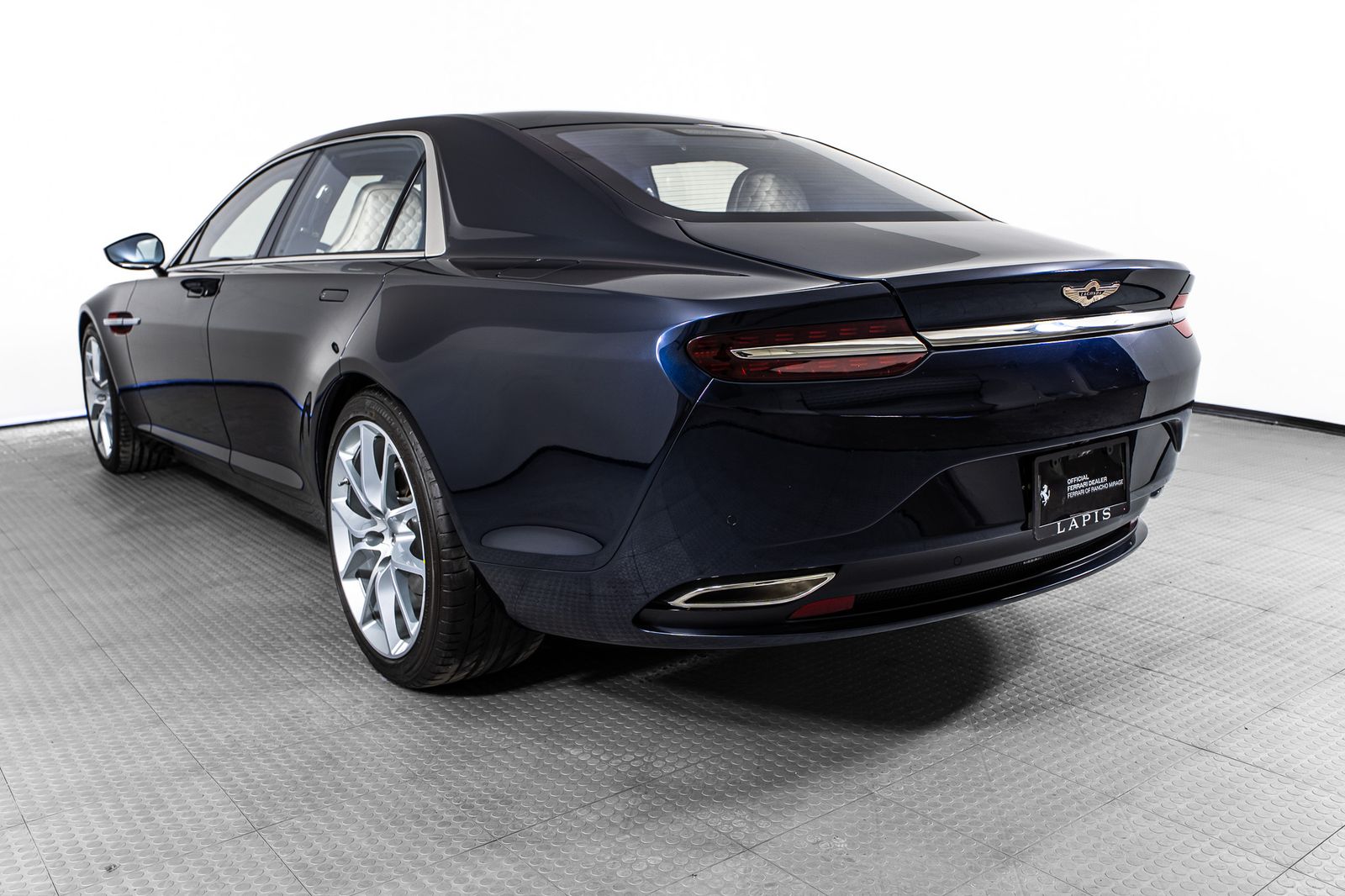 2018 Aston Martin Lagonda Taraf — foto completa 3 de 62