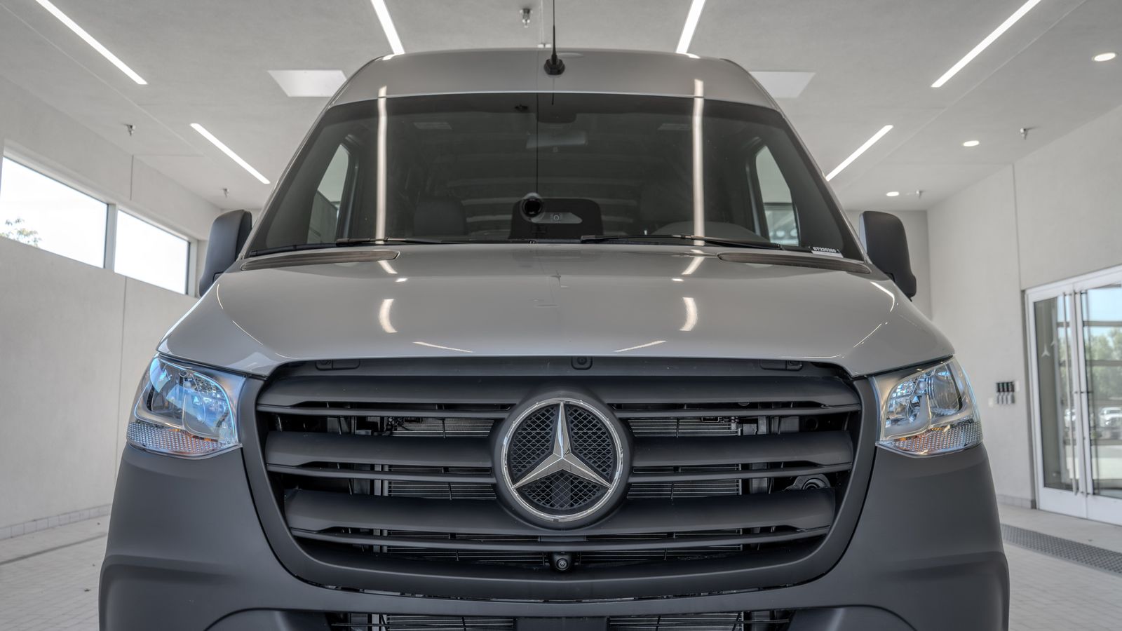 2025 Mercedes-Benz Sprinter 2500 Cargo 170 WB — foto completa 23 de 36