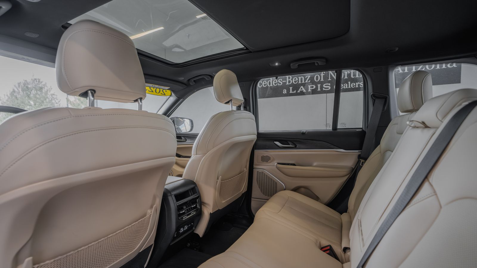 2023 Jeep Grand Cherokee 4xe — foto completa 25 de 34