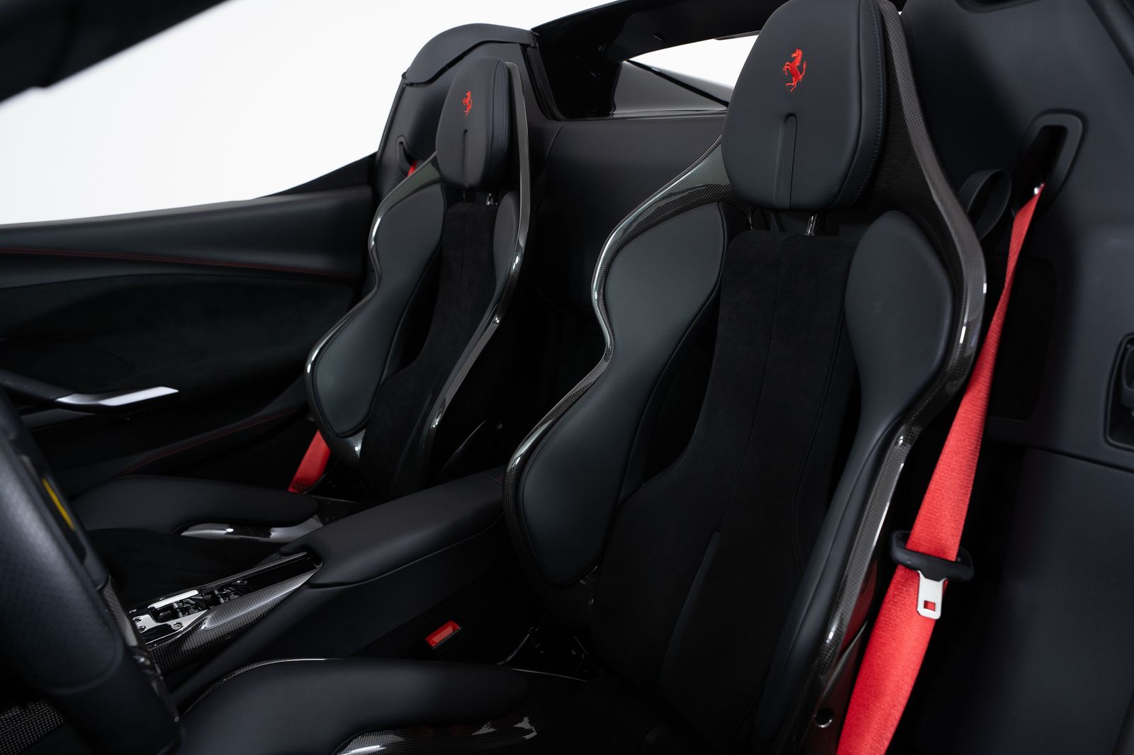2024 Ferrari 296 GTS — full photo 37 of 46