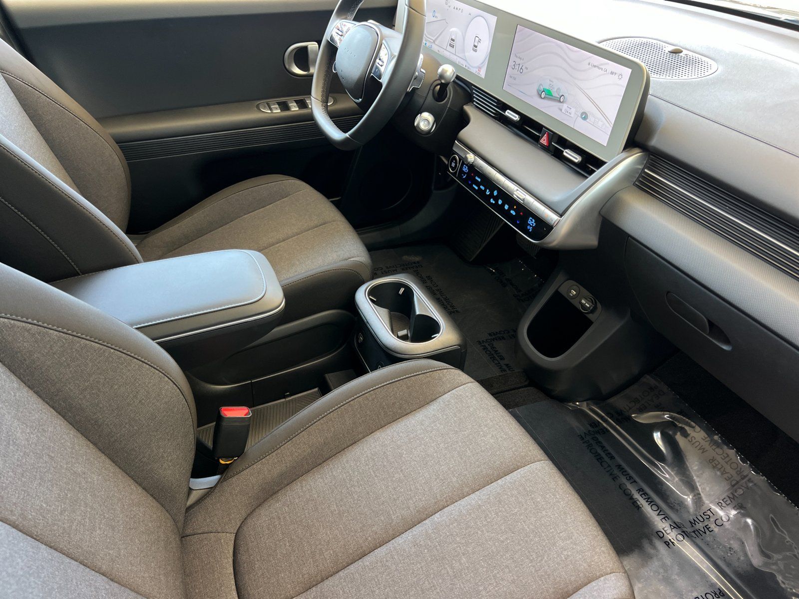 2024 Hyundai IONIQ 5 SE — full photo 16 of 29