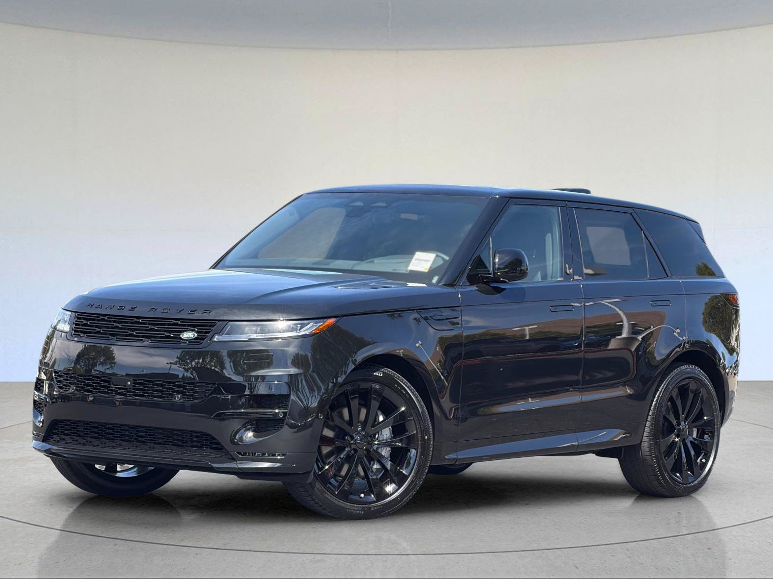 2026 Land Rover Range Rover Sport Dynamic SE — photo 1 of 27