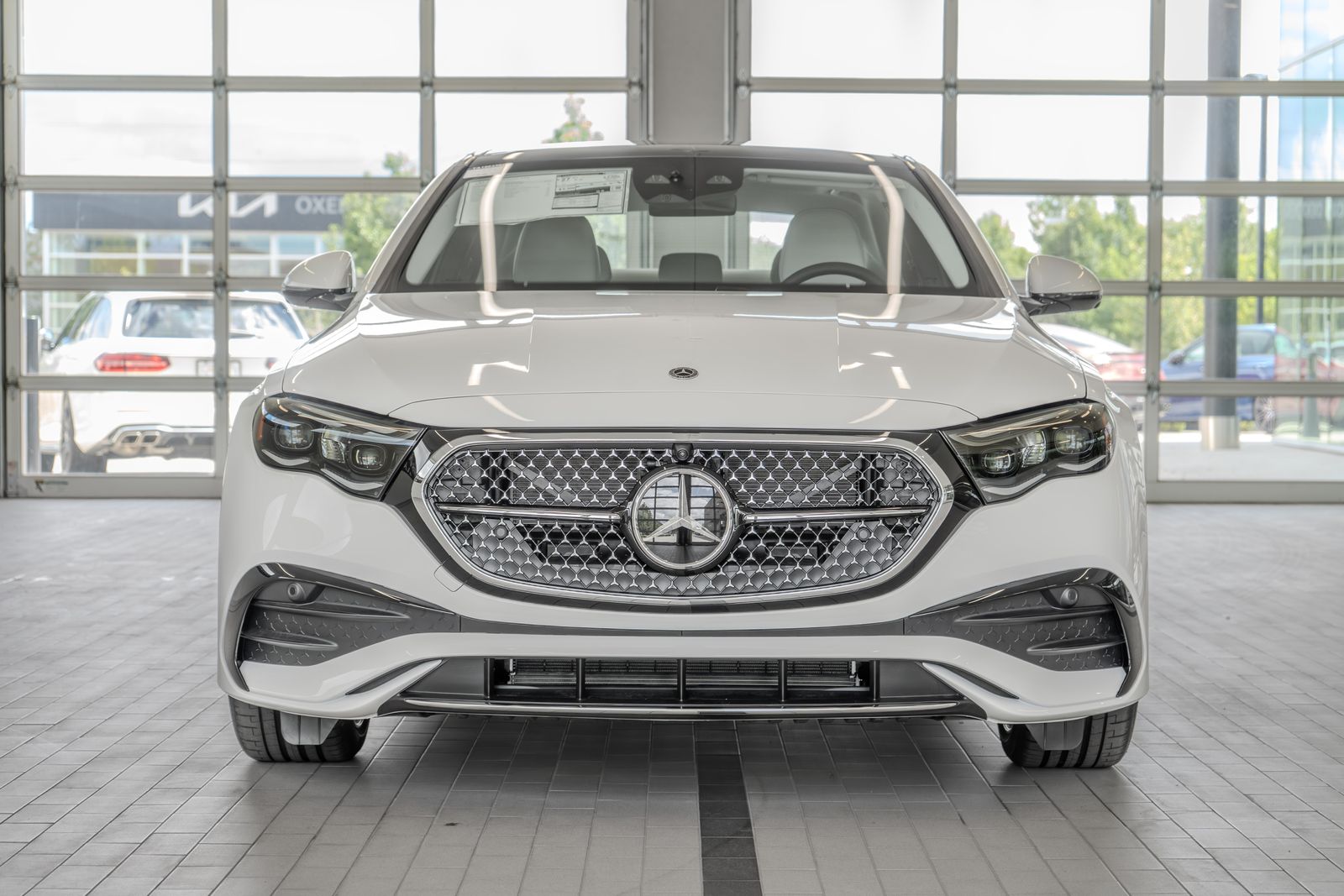 2026 Mercedes-Benz E-Class E 350 — full photo 11 of 36