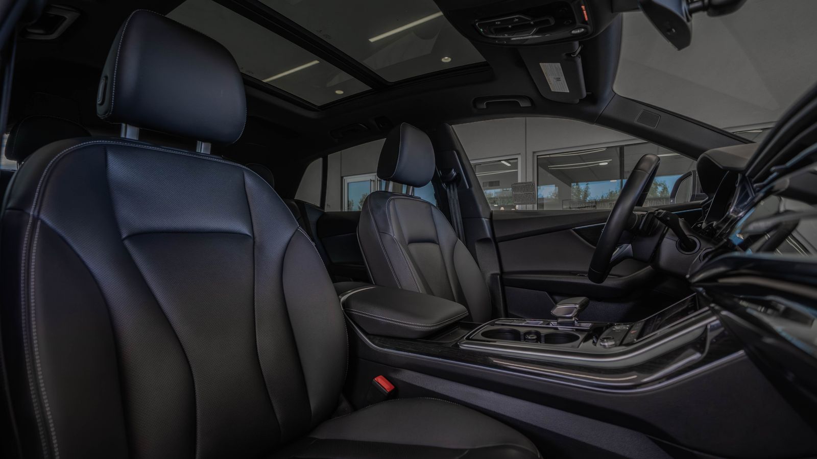 2020 Audi Q8 55 Premium Plus — foto completa 31 de 34