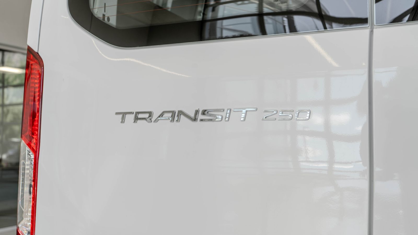 2025 Ford Transit-250 Base — foto completa 21 de 31