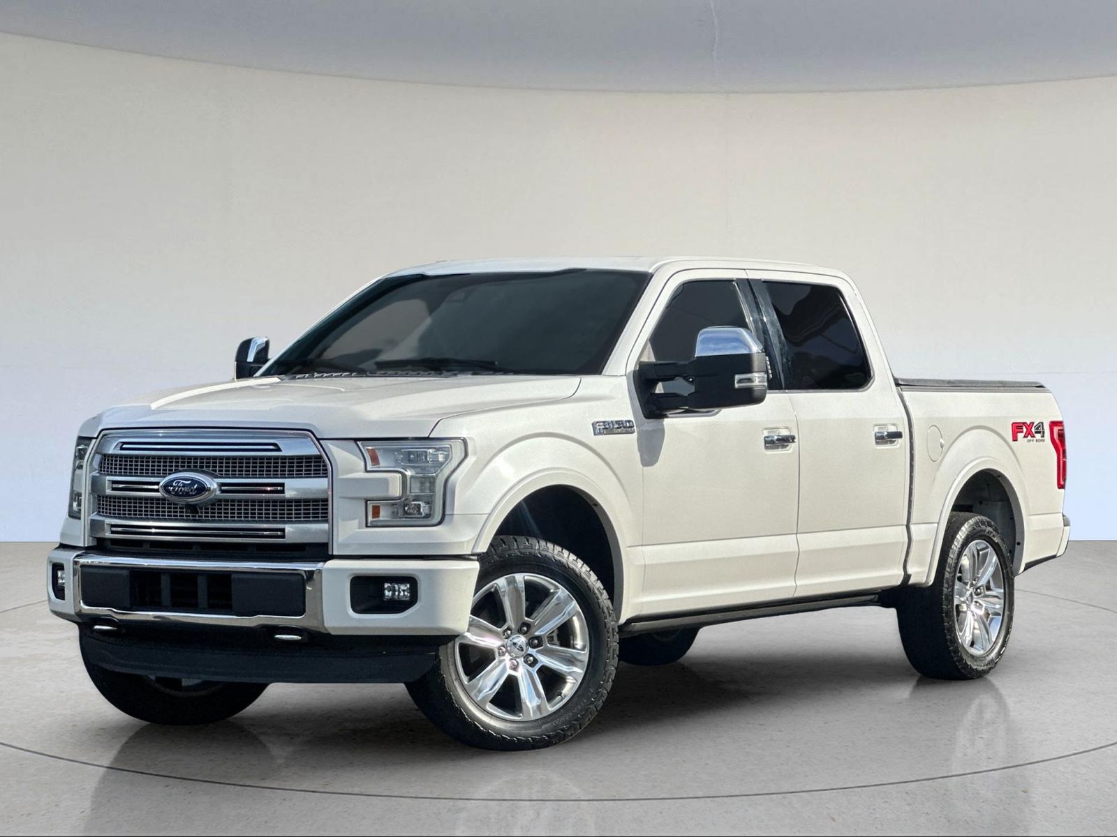 2015 Ford F-150 Platinum — foto completa 1 de 26