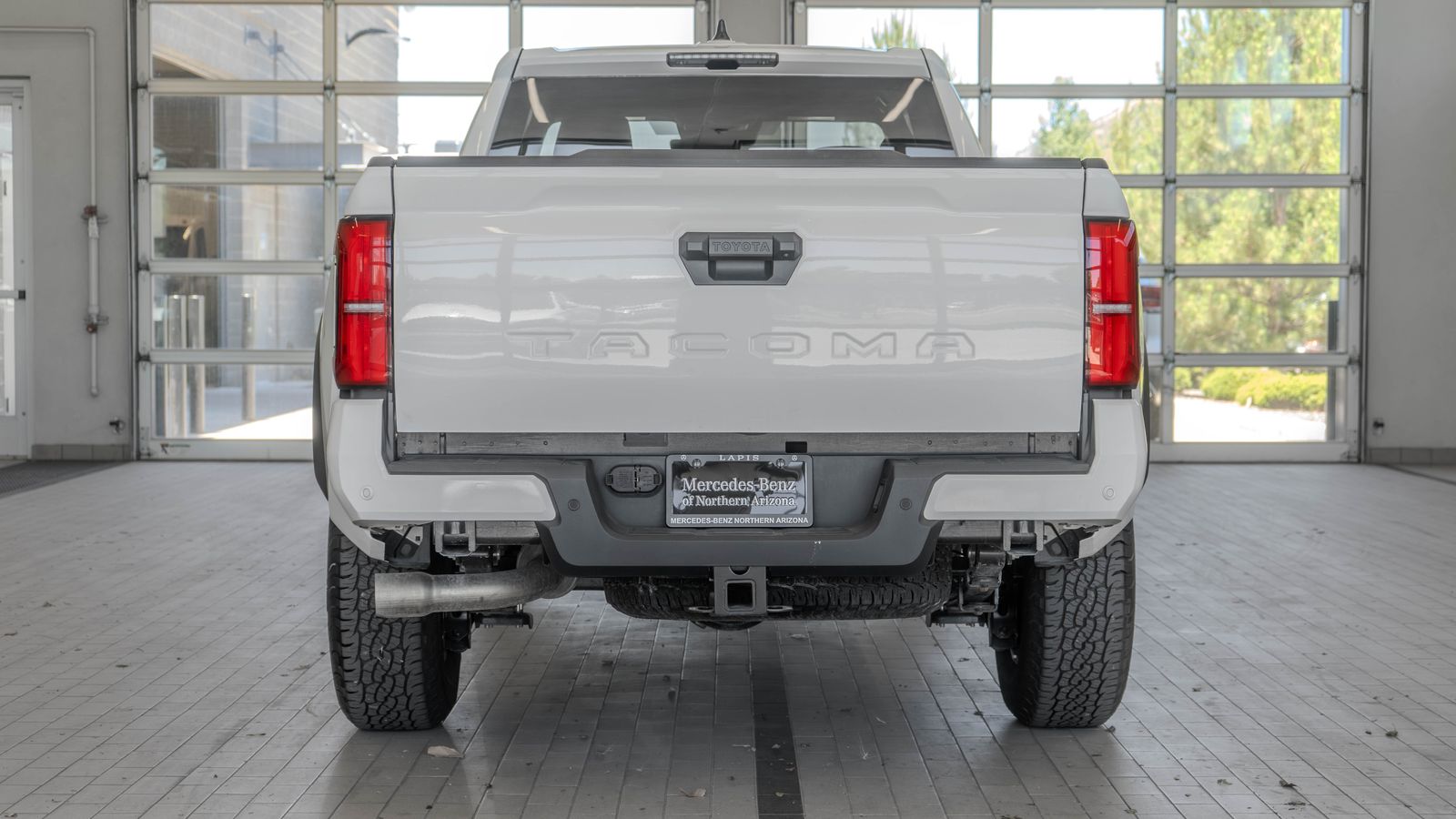2025 Toyota Tacoma PreRunner — foto completa 13 de 29