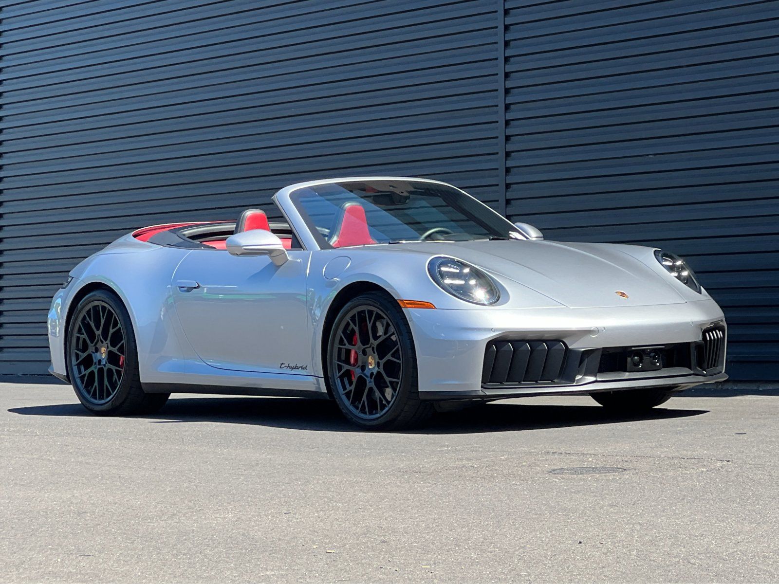 2025 Porsche 911 Carrera 4 GTS — foto completa 11 de 30