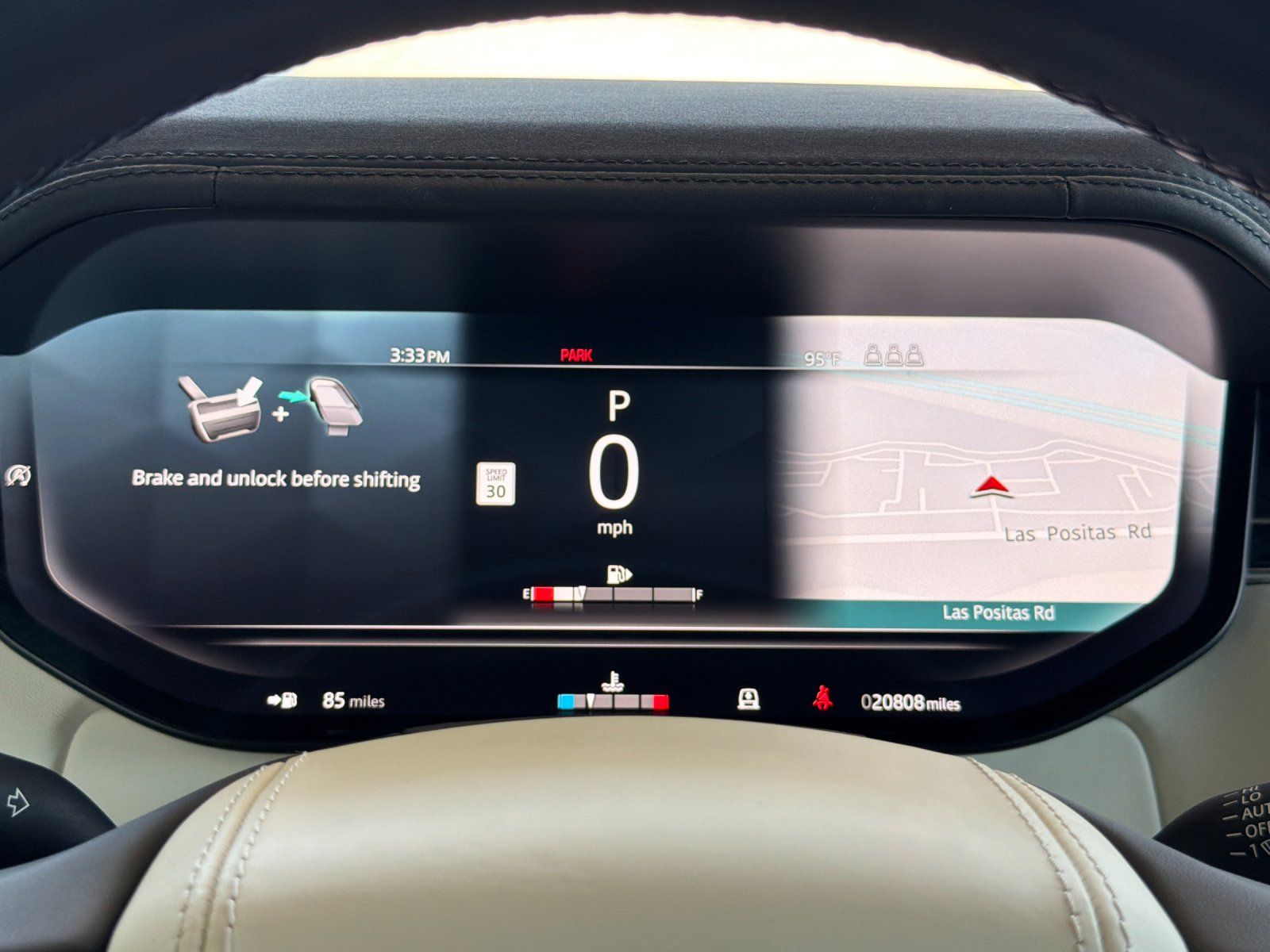 2023 Land Rover Range Rover SE — full photo 23 of 28