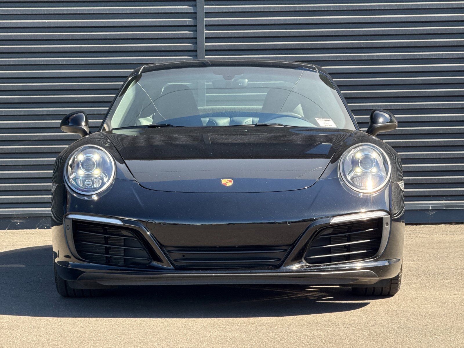 2017 Porsche 911 Carrera — full photo 11 of 28