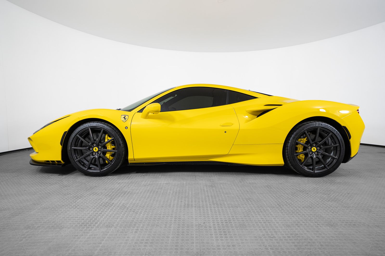 2022 Ferrari F8 Tributo — foto completa 2 de 45