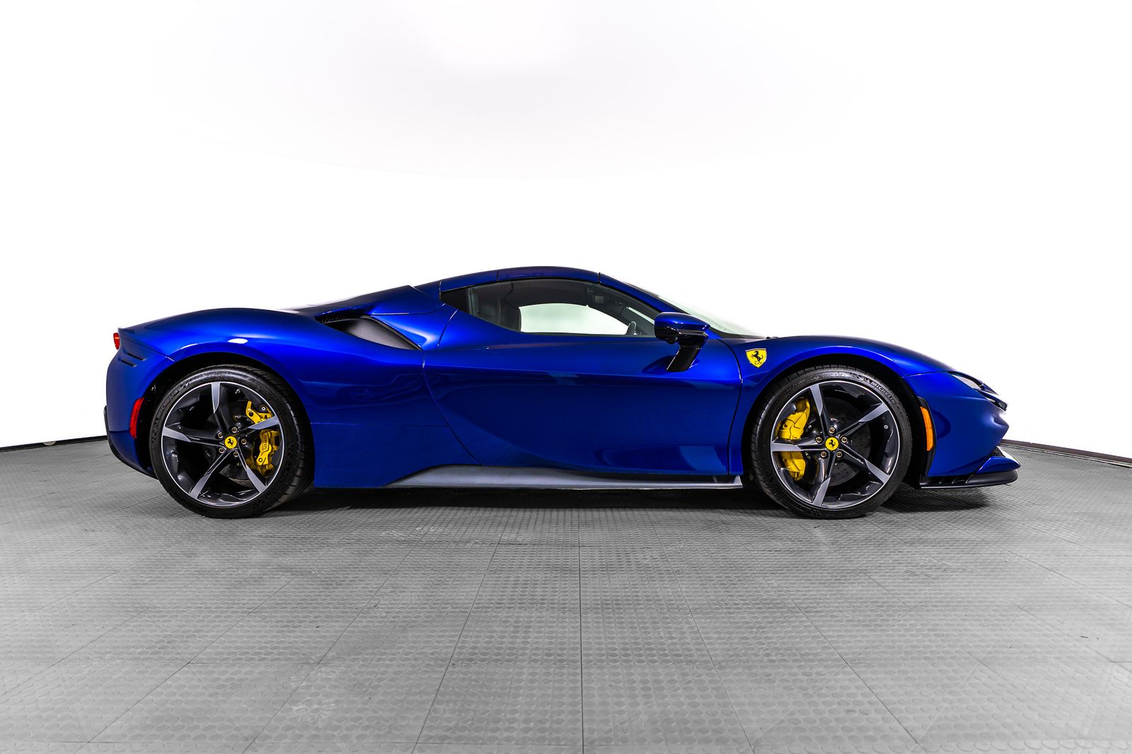 2025 Ferrari SF90 Spider — foto completa 59 de 67