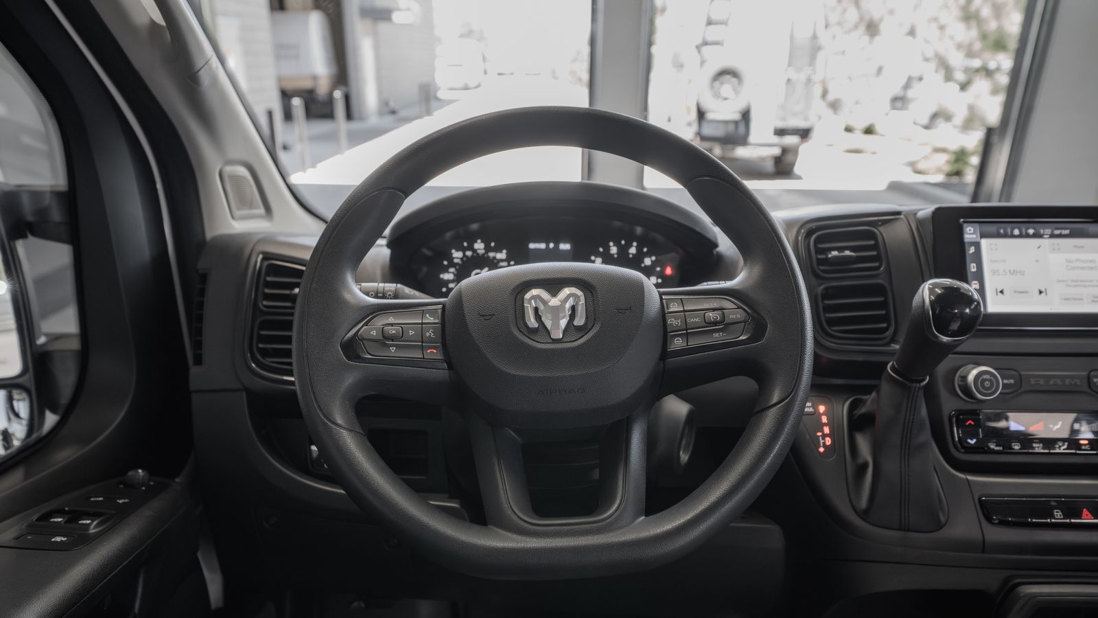 2025 Ram ProMaster 2500 Base — full photo 9 of 33