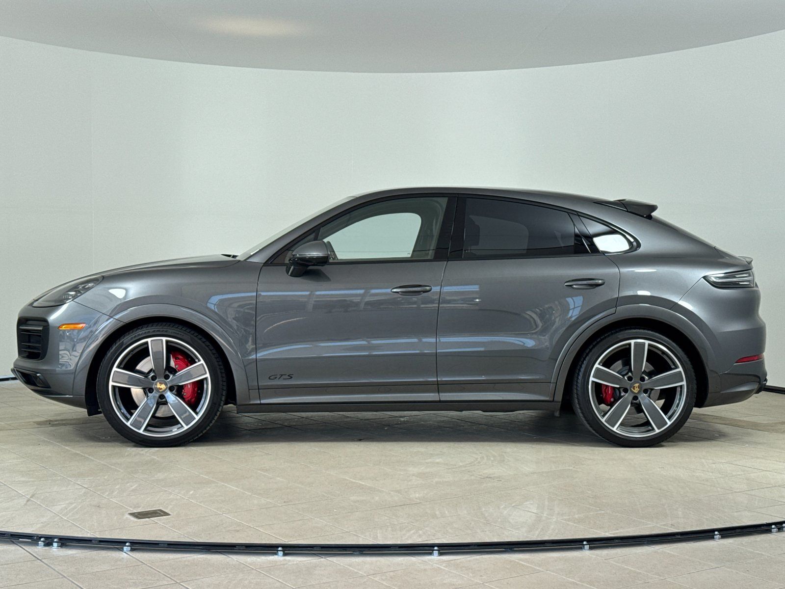 2021 Porsche Cayenne Coupe GTS — foto completa 2 de 29