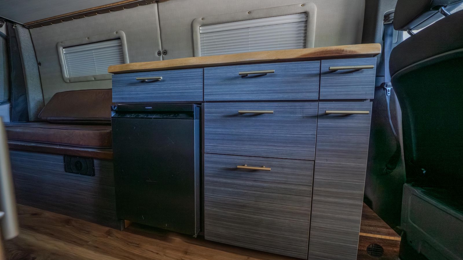 2023 Mercedes-Benz Sprinter 2500 Cargo 144 WB — foto completa 26 de 34