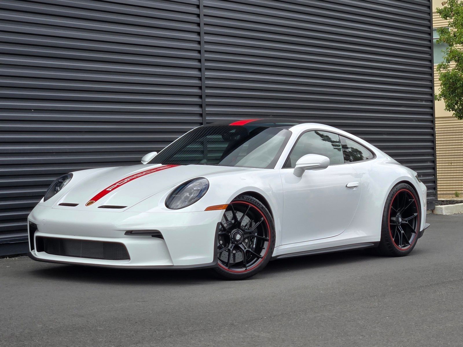 2022 Porsche 911 GT3 — full photo 1 of 27