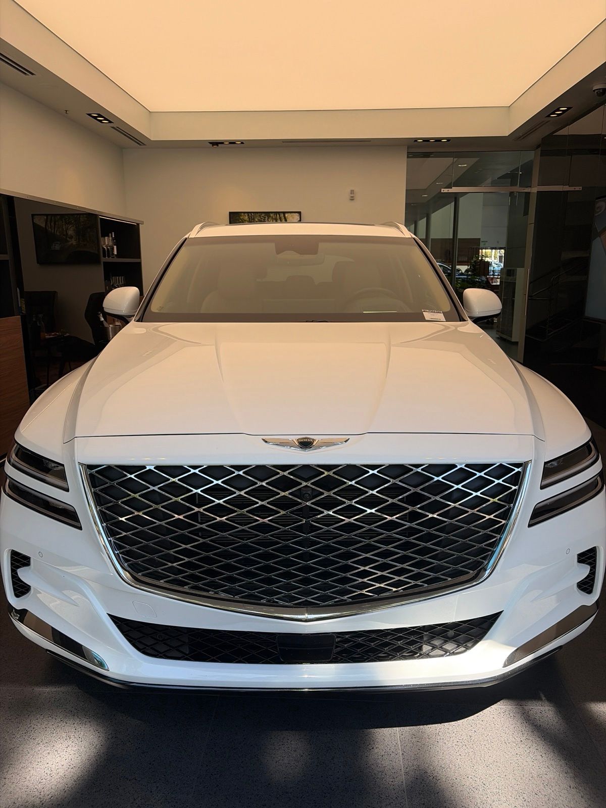 2024 Genesis GV80 2.5T — full photo 1 of 10