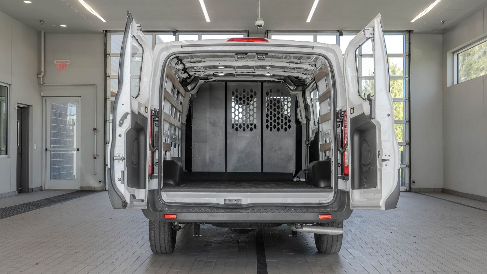 2025 Ford Transit-250 Base — foto completa 15 de 31