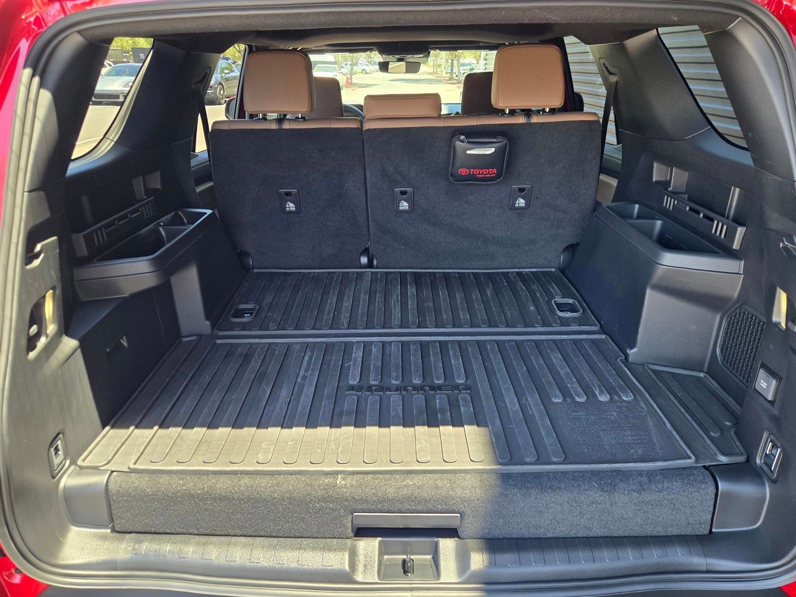 2026 Toyota 4Runner i-FORCE MAX Hybrid Limited — foto completa 27 de 45