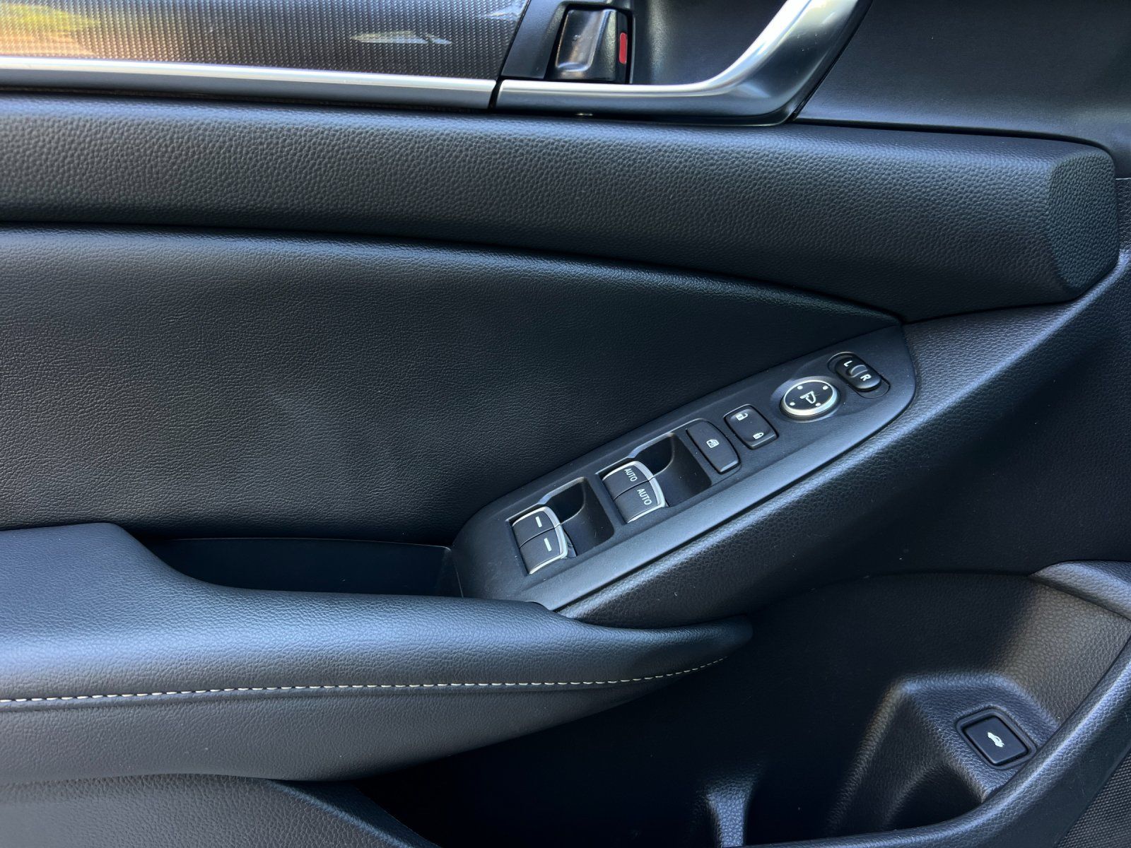 2022 Honda Accord Sport — foto completa 10 de 26