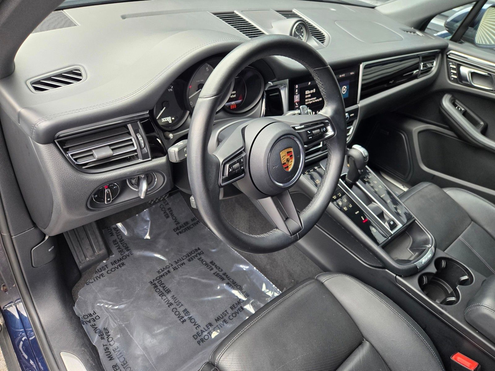 2022 Porsche Macan S — full photo 18 of 45