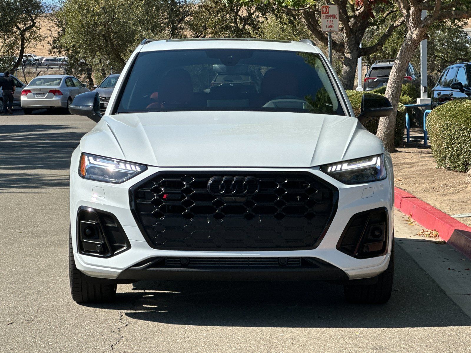 2023 Audi SQ5 Prestige — full photo 9 of 28