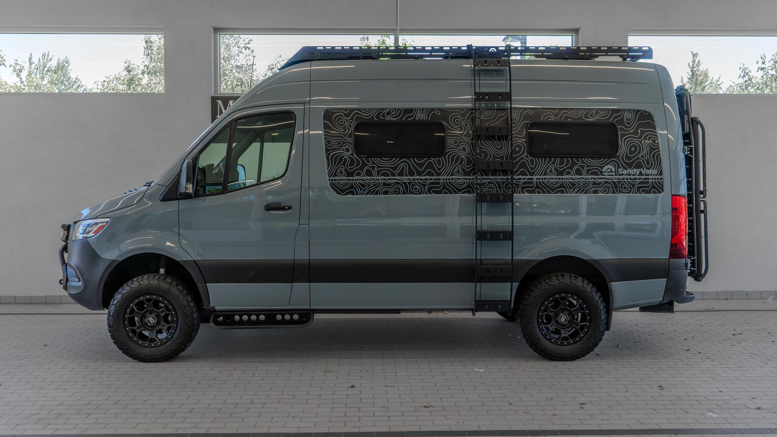 2023 Mercedes-Benz Sprinter 2500 Cargo 144 WB — foto completa 2 de 34