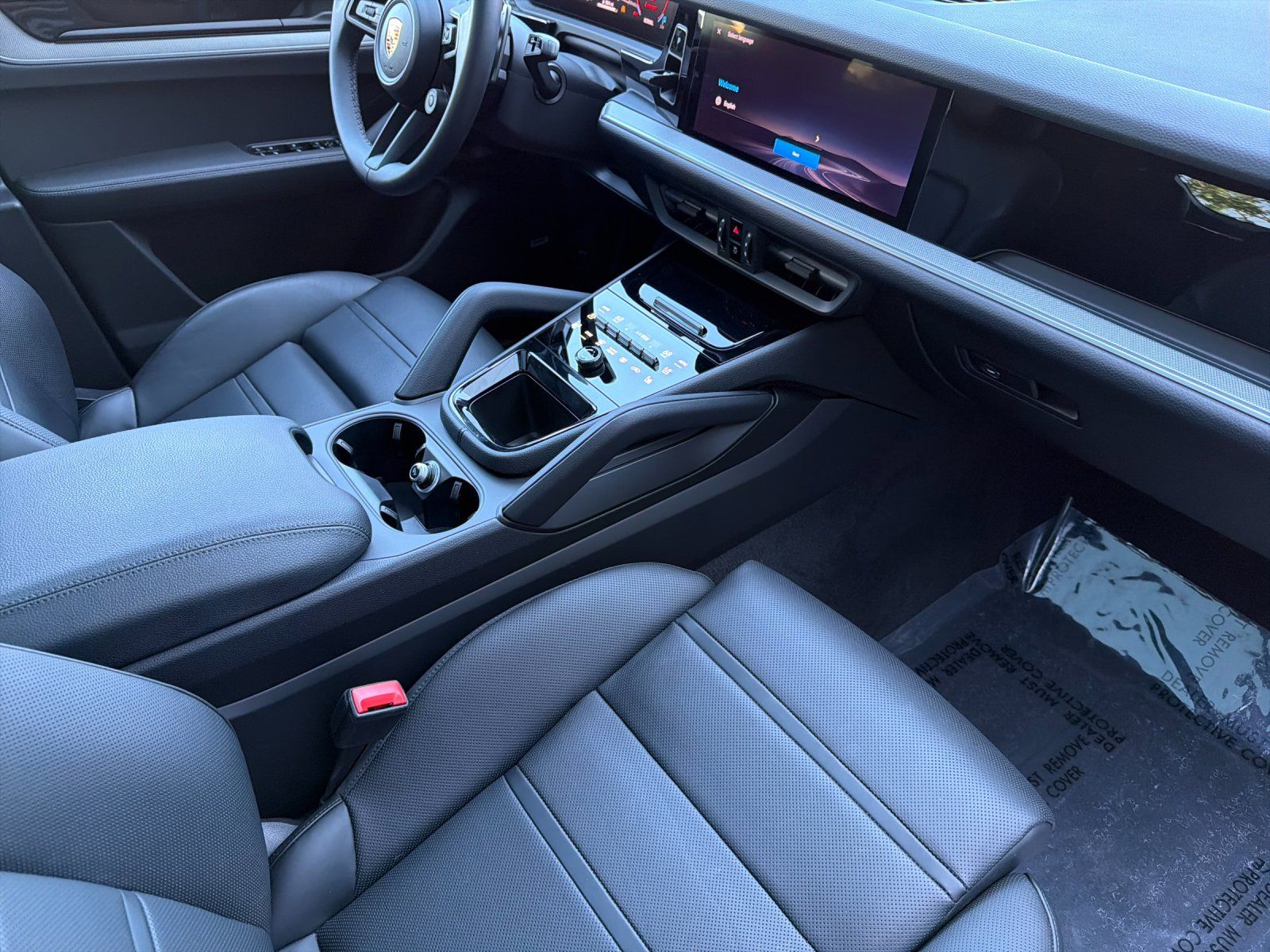 2026 Porsche Cayenne Coupe Base — full photo 16 of 28