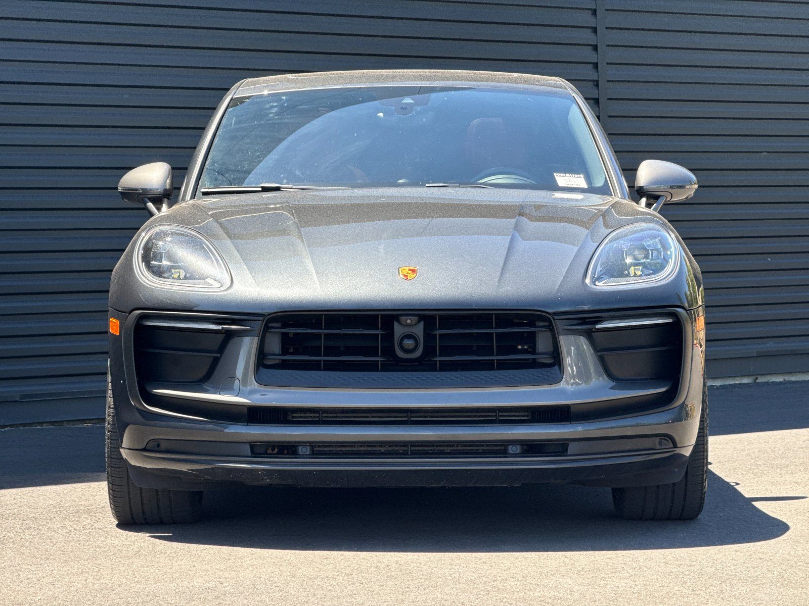 2023 Porsche Macan T — full photo 11 of 28