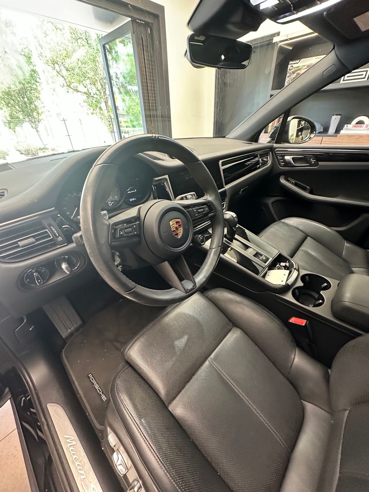 2023 Porsche Macan S — full photo 11 of 13