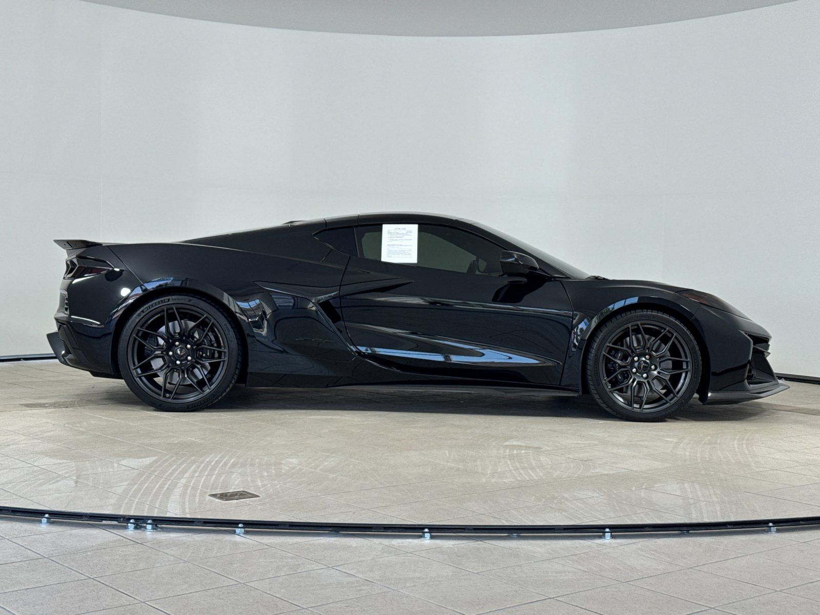 2024 Chevrolet Corvette Z06 — foto completa 8 de 26